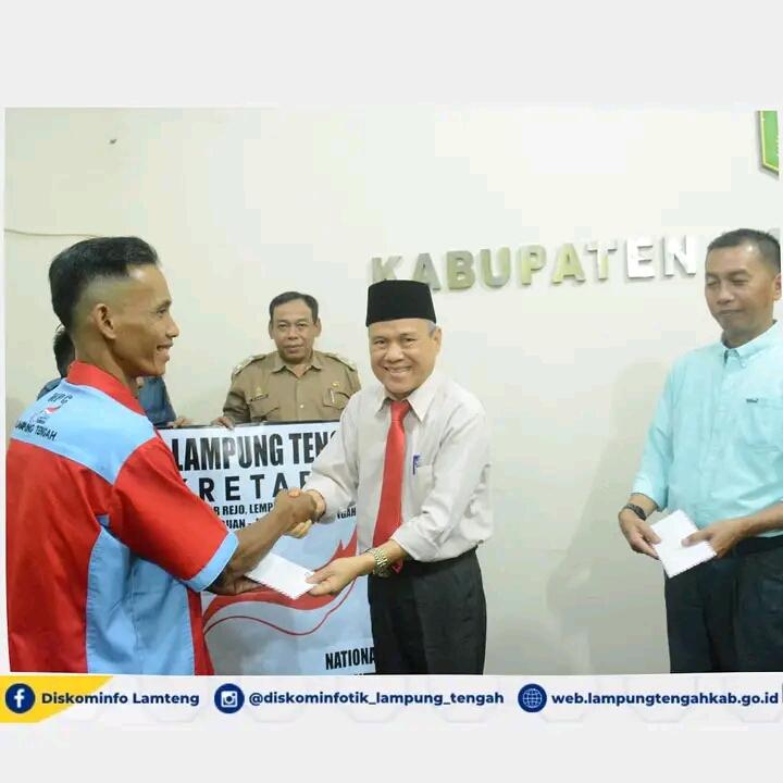 Pj. sekdakab Lampung Tengah Melepas Atlit dan Official PAPERNAS XVII Provinsi Lampung Asal Kabupaten Lampung Tengah